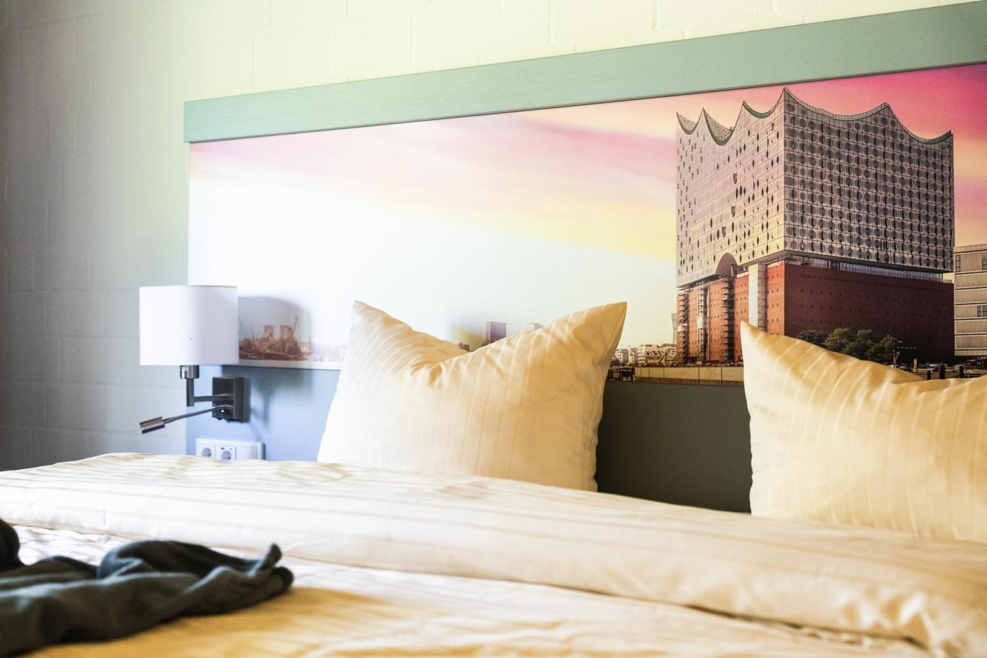 Zur Rennbahn Hotel Drage  Buitenkant foto